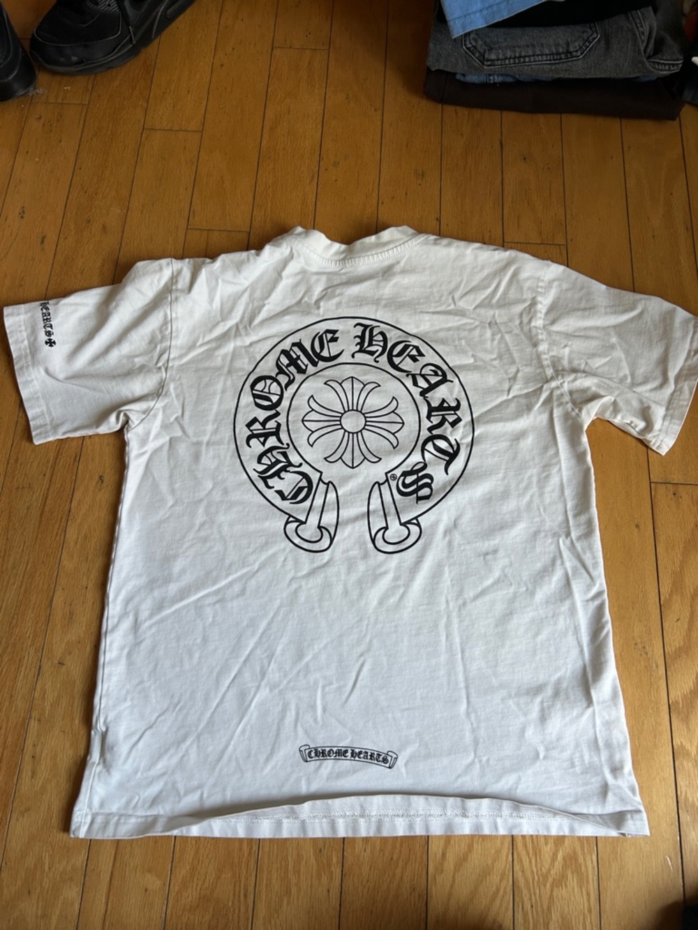 Chrome Hearts White Pocket T-Shirt with Black Pocket Emblem - Picture 2 of 2